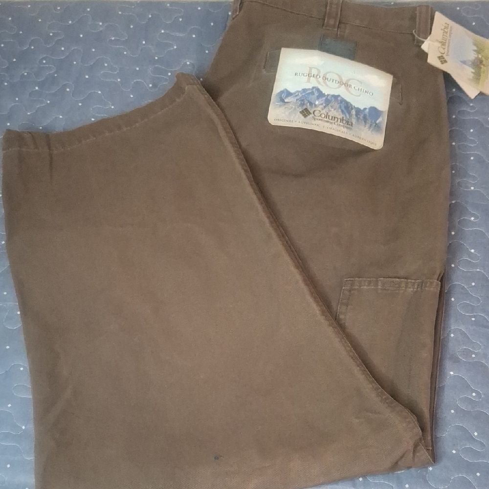 Columbia Expresso Cargo pants size 42 x 30 NWT